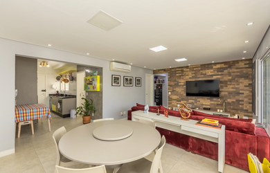 Imagem: O apartamento possui 3 Dormitórios, 1 Suíte, 4 Banheiros