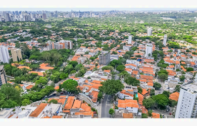 Imagem 9: na Rua Aecri. 