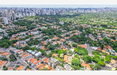 Imagem 8: na Rua Aecri. 