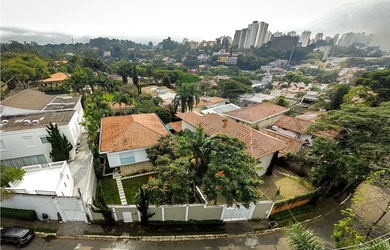 Imagem 2: 4 dormitórios na Rua Antonio De Andrade Rebelo