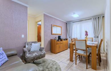 Imagem: O apartamento possui 2 Dormitórios, 1 Banheiro, 1 Vaga na garagem