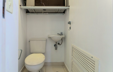 Imagem 2: 4 banheiro na Rua Cubatão