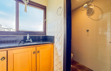 Imagem 8: Apartamento à venda em Porto Alegre, Higienópolis, com 2 quartos, 82m²