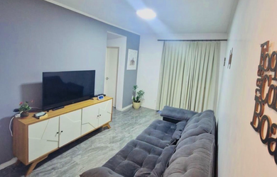 Imagem: O apartamento possui 2 Dormitórios, 1 Banheiro, 1 Vaga na garagem