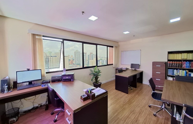 Imagem: A sala comercial possui 2 Banheiros, 1 Vaga na garagem, 34m²