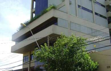 Imagem: A sala comercial possui 4 Banheiros, 8 Vagas na garagem, 1.046m²