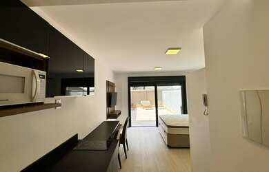 Imagem: O apartamento possui 1 Dormitório, 1 Banheiro, 1 Vaga na garagem