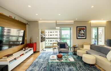 Imagem: O apartamento possui 3 Dormitórios, 3 Suítes, 5 Banheiros