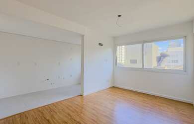 Imagem: O apartamento possui 2 Dormitórios, 1 Suíte, 4 Banheiros