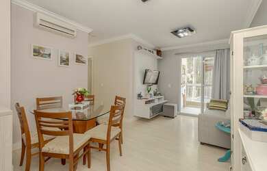 Imagem: O apartamento possui 3 Dormitórios, 1 Suíte, 2 Banheiros