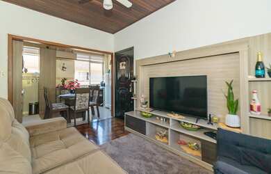 Imagem: O apartamento possui 2 Dormitórios, 1 Banheiro, 1 Vaga na garagem