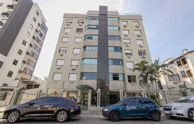 Imagem: O apartamento possui 3 Dormitórios, 1 Suíte, 2 Banheiros