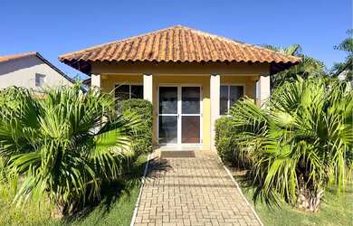 Imagem: A casa em condomínio possui 2 Dormitórios, 1 Banheiro, 2 Vagas