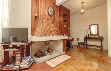 Imagem: O apartamento possui 4 Dormitórios, 2 Banheiros, 140m² de