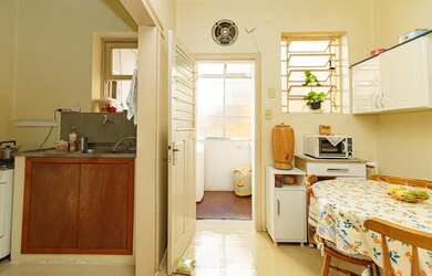 Imagem 2: Apartamento à venda em Porto Alegre, Santana, com 4 quartos, 140m²