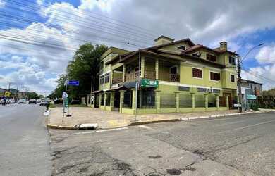 Imagem: O apartamento possui 8 Banheiros, 5 Vagas na garagem e está