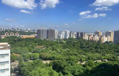 Imagem: O apartamento possui 3 Dormitórios, 3 Suítes, 11 Banheiros