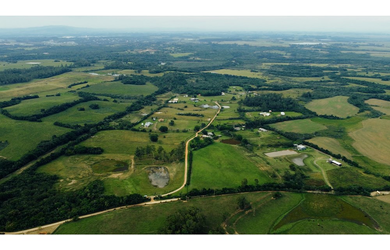 Imagem: A fazenda possui 20.000m² de Área Privada e está localizado