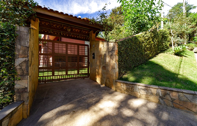 Imagem: A fazenda e está localizado em Ville Saint James I, Campo Limpo