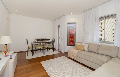 Imagem: O apartamento possui 3 Dormitórios, 1 Banheiro, 1 Vaga na garagem