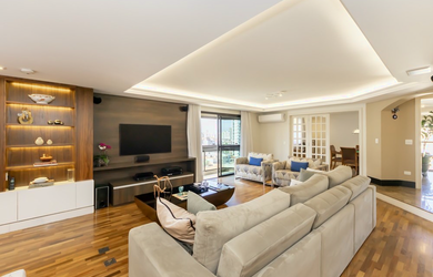 Imagem: O apartamento possui 4 Dormitórios, 2 Suítes, 4 Banheiros