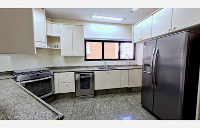 Imagem 8: 4 dormitórios na Rua Prof. Alexandre Correia