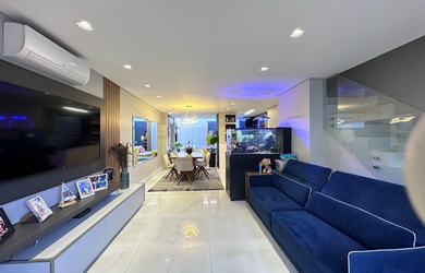 Imagem: A casa possui 3 Dormitórios, 1 Suíte, 3 Banheiros, 2 Vagas