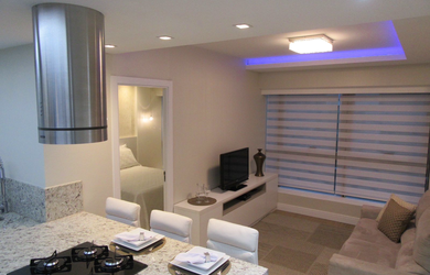 Imagem: O apartamento possui 1 Dormitório, 1 Banheiro, 1 Vaga na garagem