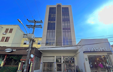 Imagem: A loja possui 1 Banheiro e 68m² de Área Privada e está localizado