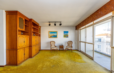 Imagem: O apartamento possui 3 Dormitórios, 1 Suíte, 4 Banheiros