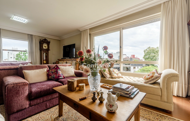 Imagem: O apartamento possui 4 Dormitórios, 2 Suítes, 9 Banheiros