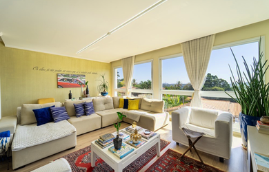 Imagem: A casa possui 4 Dormitórios, 4 Suítes, 11 Banheiros, 6 Vagas