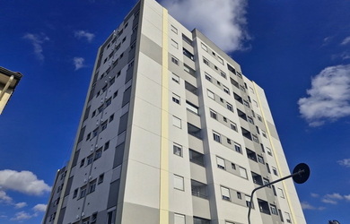 Imagem: O apartamento possui 2 Dormitórios, 1 Suíte, 2 Banheiros e