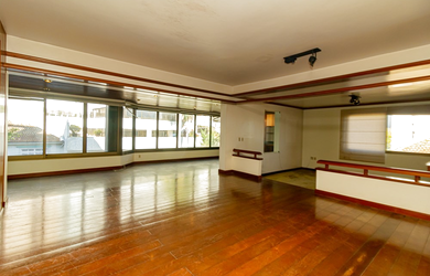 Imagem: O apartamento possui 3 Dormitórios, 1 Suíte, 5 Banheiros