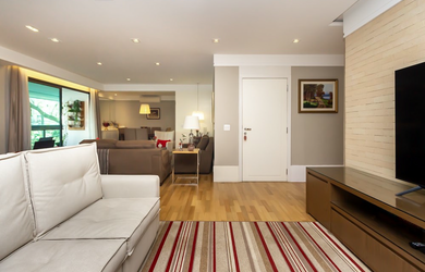 Imagem: O apartamento possui 4 Dormitórios, 2 Suítes, 6 Banheiros