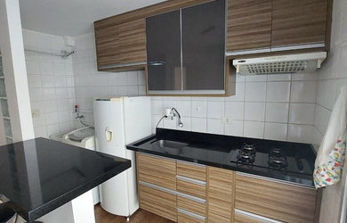 Imagem: O apartamento possui 1 Dormitório, 1 Banheiro, 1 Vaga na garagem