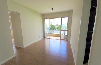 Imagem: O apartamento possui 2 Dormitórios, 1 Suíte, 2 Banheiros