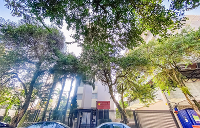 Imagem: O apartamento possui 3 Dormitórios, 1 Suíte, 2 Banheiros