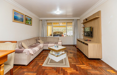 Imagem: A casa à venda possui 3 Dormitórios, 1 Suíte, 4 Banheiros