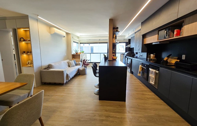 Imagem: O apartamento possui 3 Dormitórios, 1 Suíte, 2 Banheiros