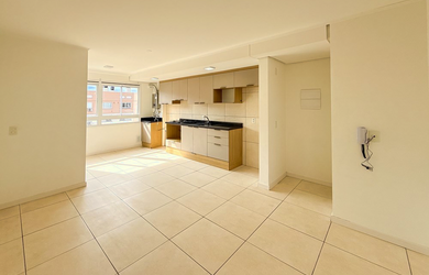 Imagem: O apartamento possui 2 Dormitórios, 1 Banheiro, 1 Vaga na garagem