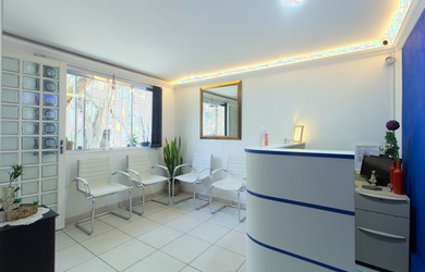 Imagem: A sala comercial possui 3 Banheiros, 181m² de Área, Imóvel