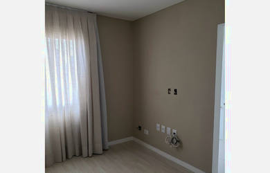 Imagem: O apartamento possui 1 Dormitório, 1 Banheiro, 1 Vaga na garagem