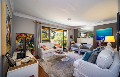 Imagem: O apartamento possui 4 Dormitórios, 2 Suítes, 5 Banheiros