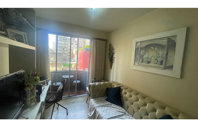 Imagem: O apartamento possui 1 Dormitório, 1 Banheiro, 1 Vaga na garagem