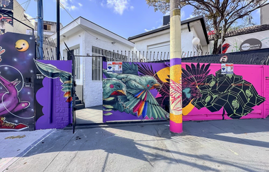 Imagem: A loja possui 1 Banheiro, 2 Vagas na garagem, 90m² de Área