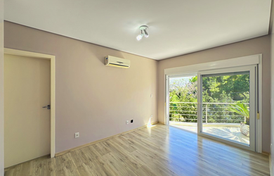 Imagem 13: CASA RESIDENCIAL em Porto Alegre - RS, Hípica