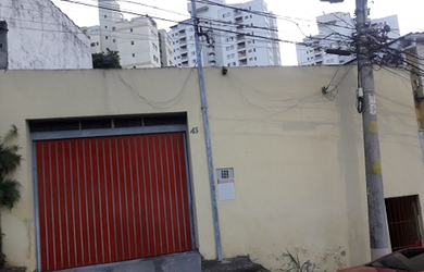 Imagem: A sala comercial à venda possui 3 Banheiros, 3 Vagas na garagem