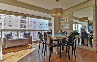 Imagem: O apartamento possui 3 Dormitórios, 1 Suíte, 4 Banheiros