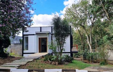 Imagem: A casa possui 2 Dormitórios, 1 Suíte, 2 Banheiros, 4 Vagas